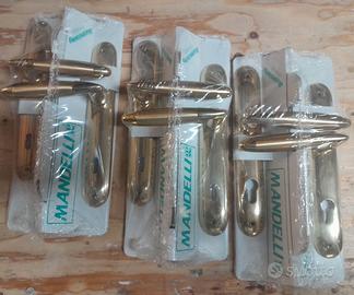 Maniglia Totem Oro Satinato 460 marca Mandelli