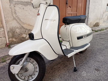 Lambretta Li 125 serveta