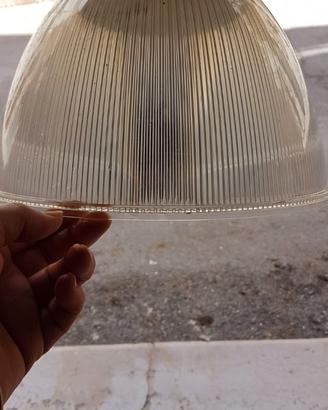 faro a sospensione con luci a ioduro