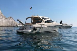 Imbarcazione Janneou Presige 34