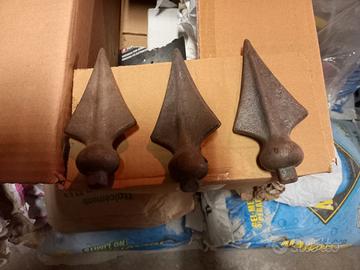 3 Punte per recinzione in ferro battuto