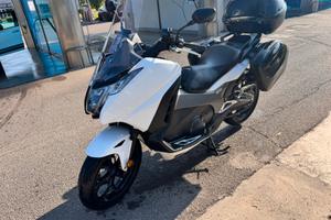 Honda integra 750  2016