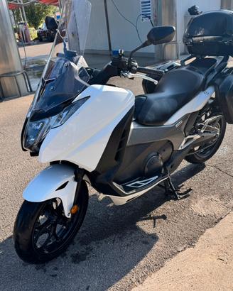 Honda integra 750  2016