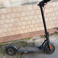 Monopattino elettrico V25i Pro Navee