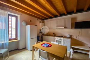 2 LOCALI A GARDONE RIVIERA