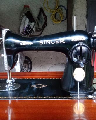 Macchina da cucire Singer serie MA923675 a scompar