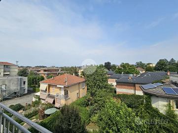 3 LOCALI A CHIERI