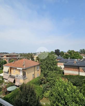 3 LOCALI A CHIERI