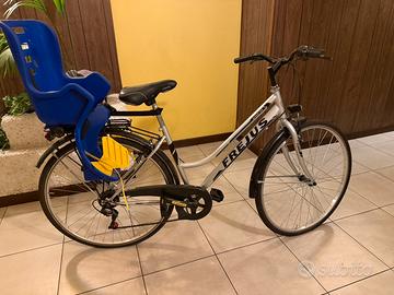 Bicicletta adulto con seggiolino porta bambino