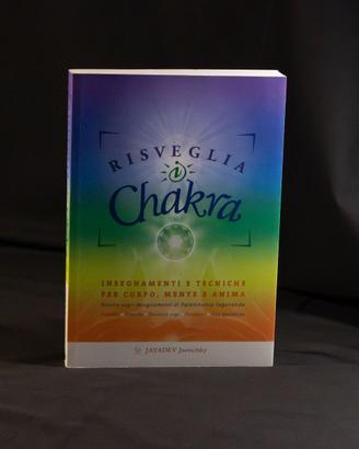 Libro di Yoga "Risveglia i Chakra"
