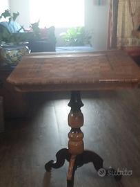 tavolino scacchiera con intarsi