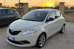 Lancia Ypsilon 1.2 69 CV 5 porte GPL Ecochic Plati