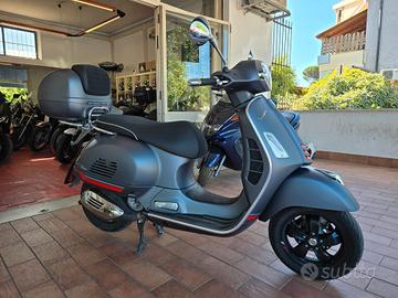 Piaggio Vespa 300 GTS hpe SUPER SPORT UNIPRO E5