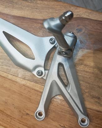 pedane pilota Triumph RR RS 1200