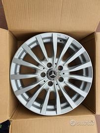 Cerchi Nuovi 18 Mercedes classe A B C E Cla Gla