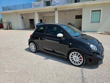Abarth 695 1.4 Turbo T-Jet 180 CV Esseesse