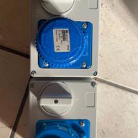 2 prese industriali 220  16A interbloccate