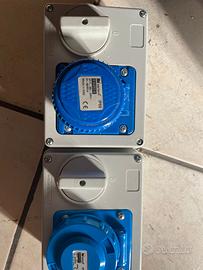 2 prese industriali 220  16A interbloccate