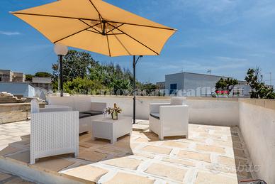 Terrazza fronte spiaggetta 6p mancaversa centro