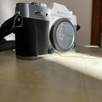 FUJIFILM XT-20 + 35mm F/1.4R