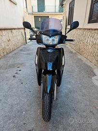 Kymco People 200i S