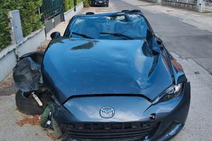 Mazda mx5 dn incidentata