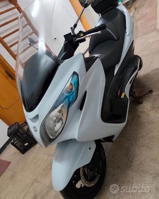 Suzuki Burgman 400 ABS – Anno 2015