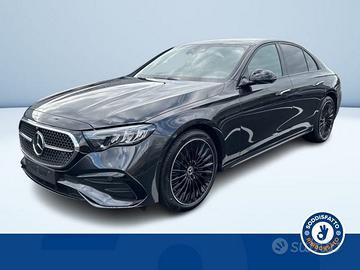 Mercedes-Benz Classe E 220d 4Matic Berlina AM...