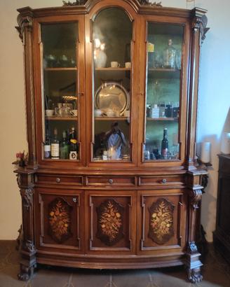 credenza e tavolo intarsiato 