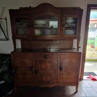 Credenza di inizio 900