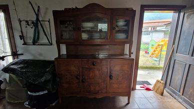 Credenza di inizio 900