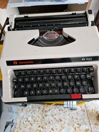 Macchina da scrivere Olympiette 
