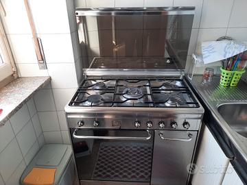 Cucinotto con angolo cottura