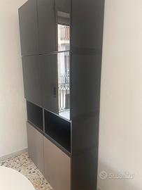 Credenza e mobile sospeso