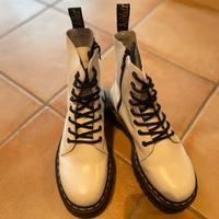Dr. Martens Jadon platform