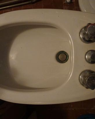 Bidet con grande vaso