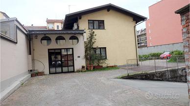 locali uso laboratorio Piazza Statuto