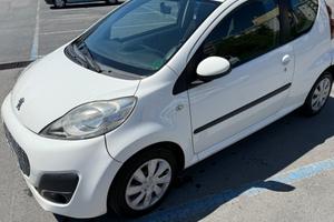 Peugeot 107 1.0 68CV 3p. CAMBIO AUTOMATICO