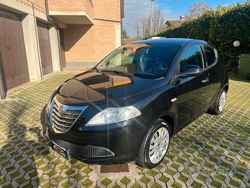 Lancia ypsilon 1.2 benzina