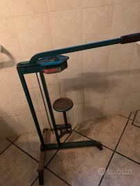 Tappatrice manuale Mondial