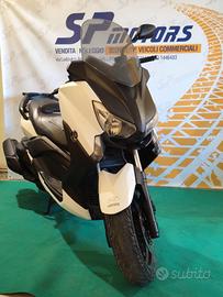 YAMAHA X-MAX 400