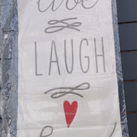 Adesivo murale, stencil scritta e cuore