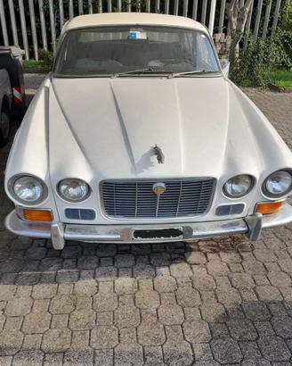 Jaguar XJ6 2.8 L