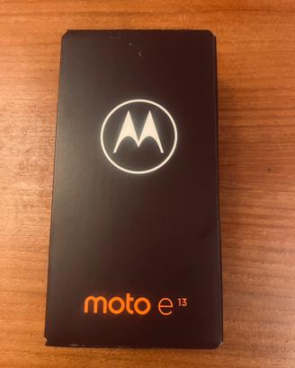 Smartphone Motorola e 13