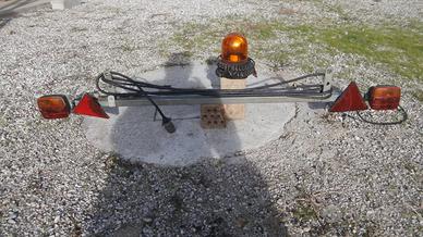 Lampeggiane con barra per trattori