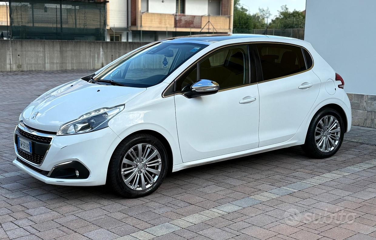 Peugeot 208 1° serie