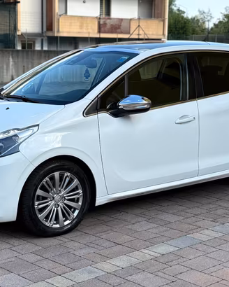 Peugeot 208 PureTech Turbo 110 S&S 5 porte Allure