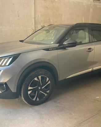 Peugeot 2008 gtline gancio traino 