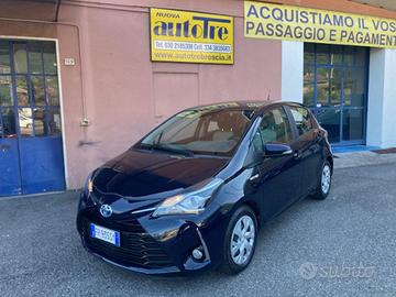 TOYOTA Yaris 1.5 Hybrid 5 porte Business