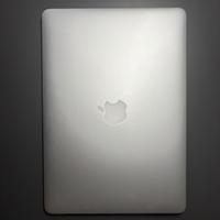 Apple MacBook Air (13-inch, Early 2015)